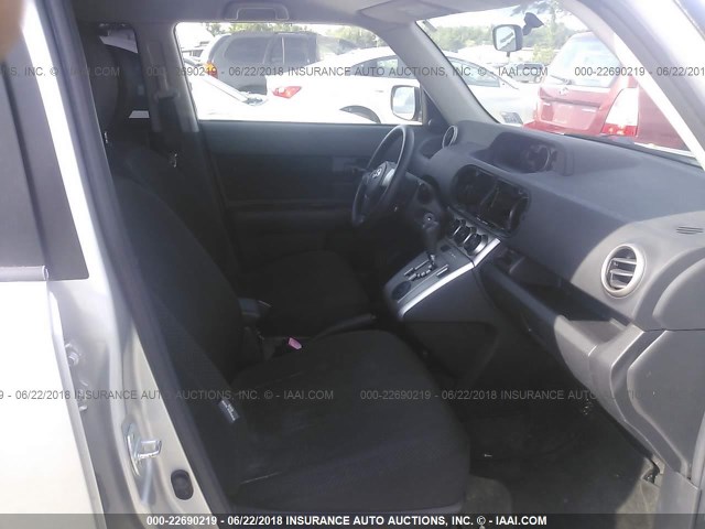 JTLZE4FE3A1116330 - 2010 TOYOTA SCION XB ვერცხლისფერი ფოტო 5