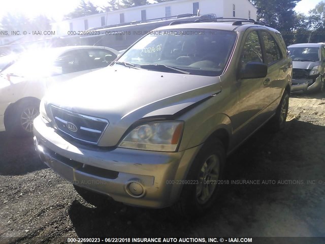 KNDJC733645226756 - 2004 KIA SORENTO EX/LX GOLD photo 2