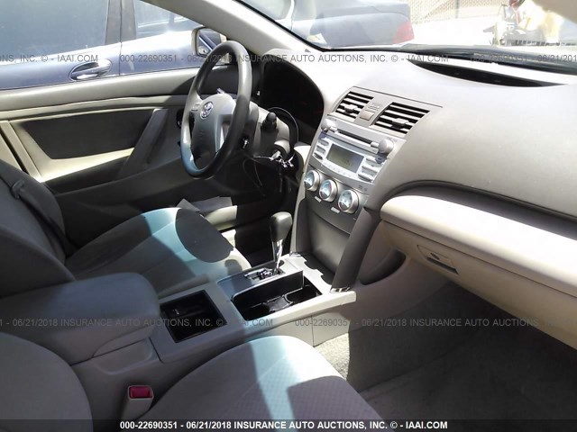 JTNBK46K693038004 - 2009 TOYOTA CAMRY SE/LE/XLE 金色 照片 5