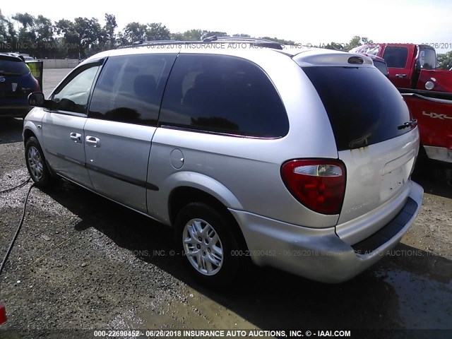 2B4GP44332R744638 - 2002 DODGE GRAND CARAVAN SPORT SILVER photo 3