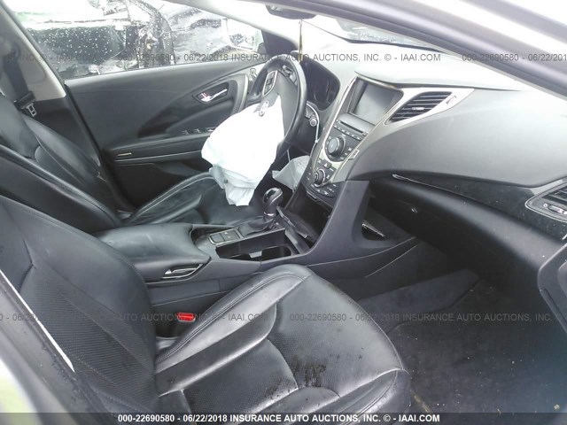 KMHFG4JG6DA250749 - 2013 HYUNDAI AZERA SILVER photo 5