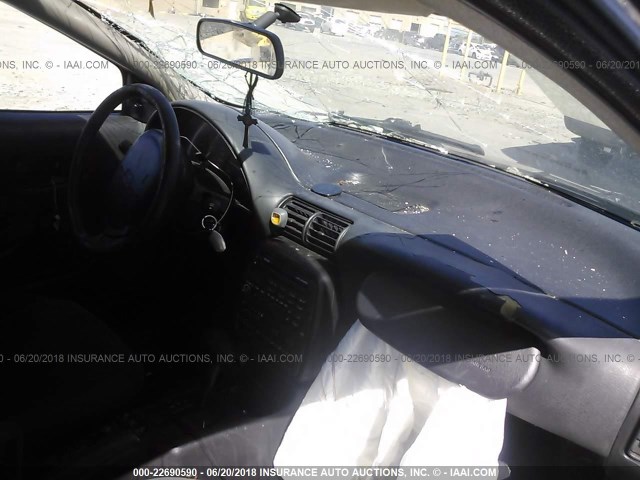 1G8ZH1276WZ266900 - 1998 SATURN SC2 GRAY photo 5