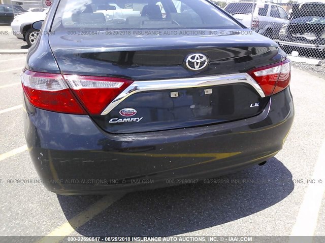 4T1BF1FK0FU112252 - 2015 TOYOTA CAMRY LE/XLE/SE/XSE Dark Blue photo 6