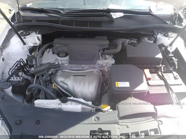 4T1BF1FK6FU981180 - 2015 TOYOTA CAMRY LE/XLE/SE/XSE WHITE photo 10