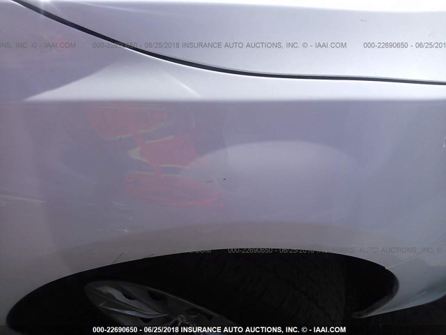 4T1BF1FK6FU981180 - 2015 TOYOTA CAMRY LE/XLE/SE/XSE WHITE photo 6