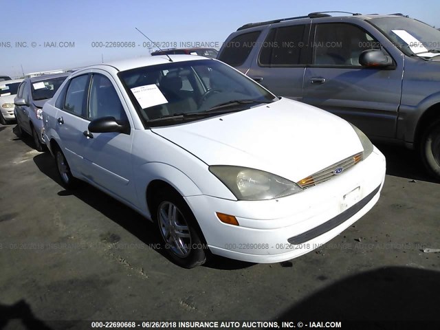 1FAFP34Z53W278738 - 2003 FORD FOCUS SE COMFORT/SE SPORT WHITE photo 1