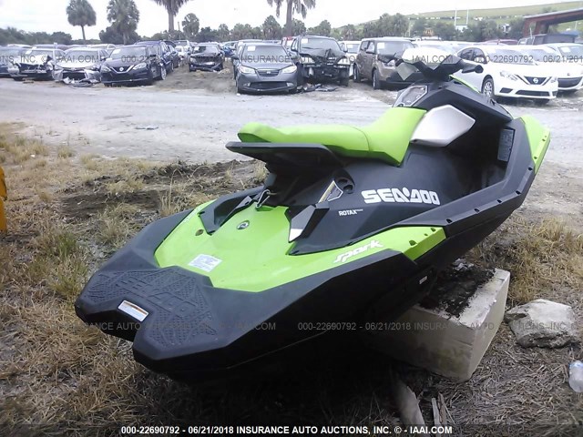 YDV79633D717 - 2017 SEADOO PERSONAL WATERCRAFT  GREEN photo 4