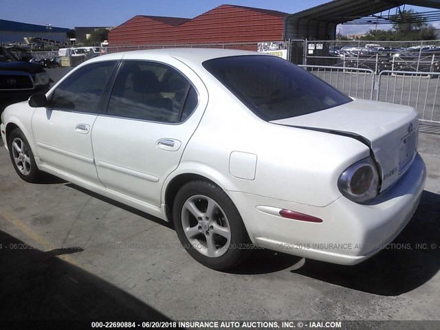 JN1DA31D73T501006 - 2003 NISSAN MAXIMA GLE/GXE/SE WHITE photo 3