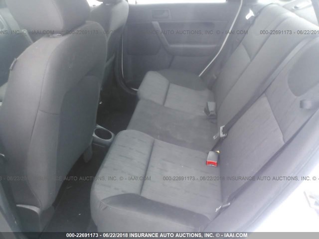 1FAHP35N28W126508 - 2008 FORD FOCUS SE/SEL/SES WHITE photo 8