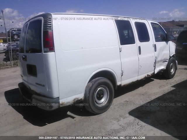 1GCFG25M321178110 - 2002 CHEVROLET EXPRESS G2500  WHITE photo 4