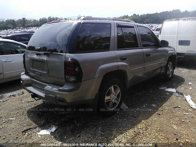 1GNDT13SX32322429 - 2003 CHEVROLET TRAILBLAZER  GRAY photo 4