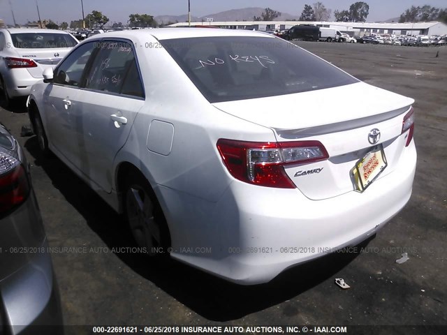 4T1BF1FK4EU784118 - 2014 TOYOTA CAMRY L/SE/LE/XLE 白色 照片 3