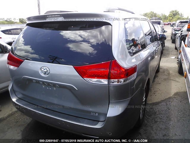 5TDYK3DC6DS308585 - 2013 TOYOTA SIENNA XLE/LIMITED SILVER photo 4