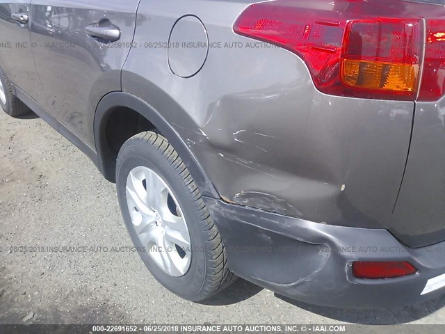 JTMBFREVXFD144477 - 2015 TOYOTA RAV4 LE GRAY photo 6