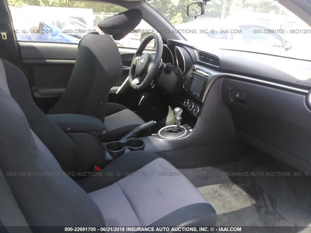 JTKJF5C70GJ017886 - 2016 TOYOTA SCION TC 灰色 照片 5