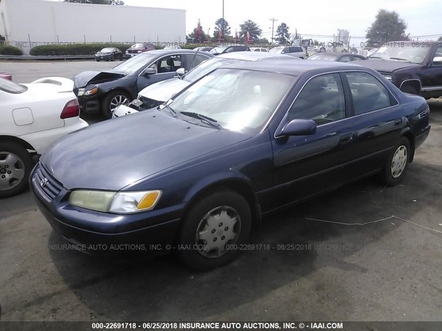 4T1BG22K0WU293717 - 1998 TOYOTA CAMRY CE/LE/XLE Navy photo 2