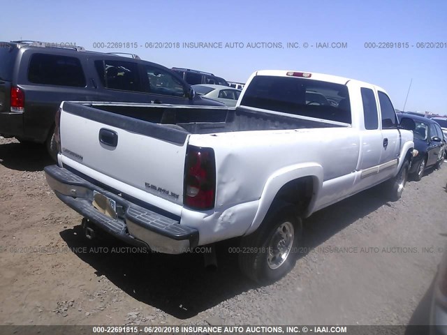 1GCHC29U45E239184 - 2005 CHEVROLET SILVERADO C2500 HEAVY DUTY WHITE photo 4