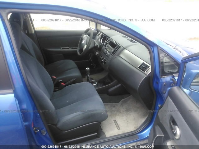 3N1BC13E37L364071 - 2007 NISSAN VERSA S/SL BLUE photo 5