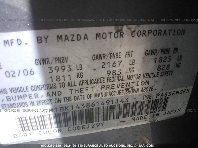 JM1BK143861491143 - 2006 MAZDA 3 HATCHBACK GRAY photo 9