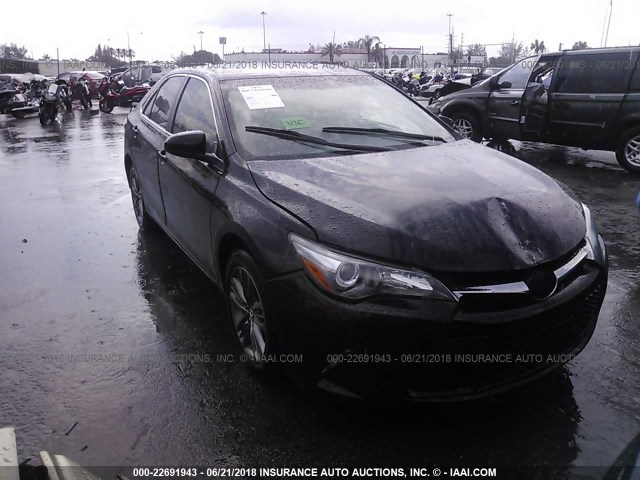 4T1BF1FK8GU251692 - 2016 TOYOTA CAMRY LE/XLE/SE/XSE BLACK photo 1