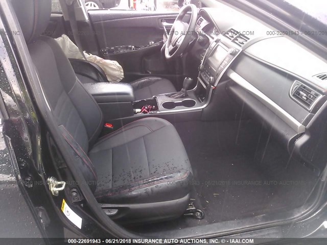 4T1BF1FK8GU251692 - 2016 TOYOTA CAMRY LE/XLE/SE/XSE BLACK photo 5