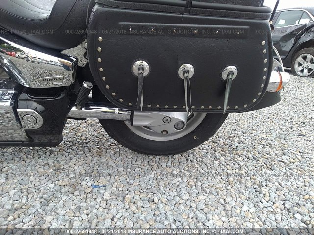 1HFSC52345A209205 - 2005 HONDA VTX1300 R 黑色 照片 6