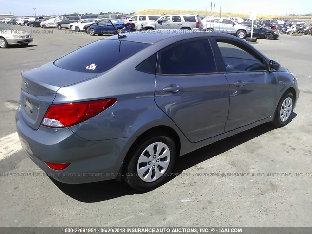 KMHCT4AE3GU119505 - 2016 HYUNDAI ACCENT SE GRAY photo 4