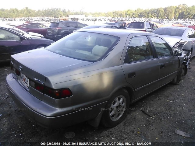 4T1BG22K9WU249747 - 1998 TOYOTA CAMRY CE/LE/XLE TAN photo 4