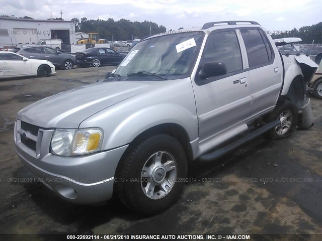 1FMZU67K44UA09378 - 2004 FORD EXPLORER SPORT TR  SILVER photo 2