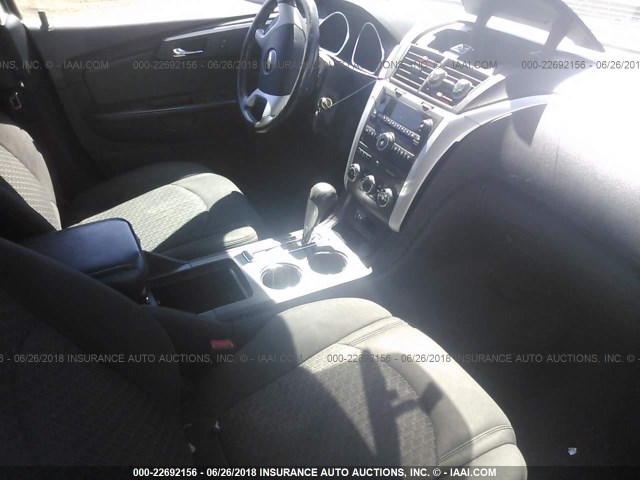 1GNLVFED5AJ262211 - 2010 CHEVROLET TRAVERSE LT BLACK photo 5