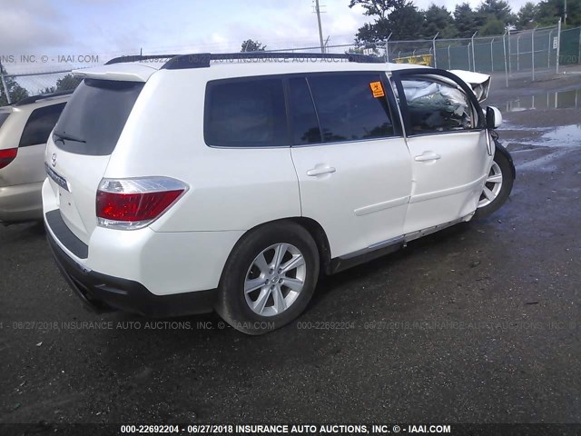 5TDZA3EH9DS039614 - 2013 TOYOTA HIGHLANDER PLUS WHITE photo 4