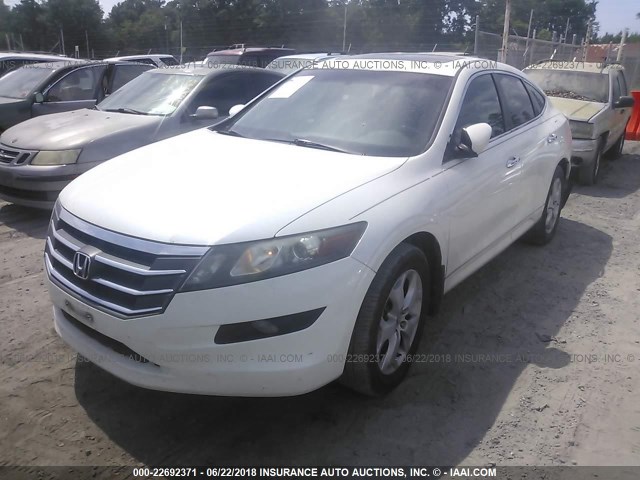 5J6TF1H56AL008082 - 2010 HONDA ACCORD CROSSTOUR EXL WHITE photo 2