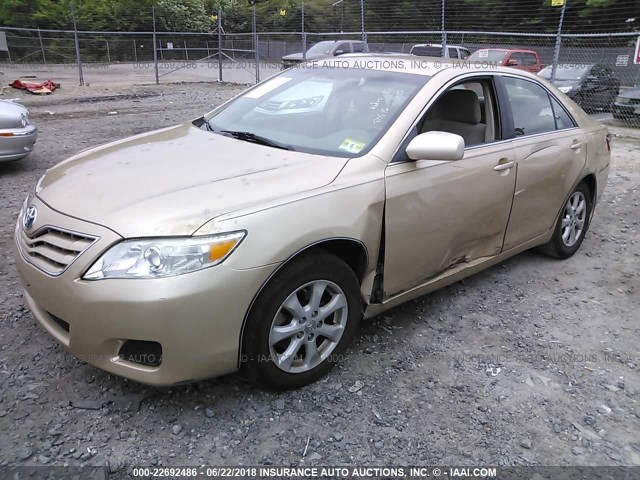 4T1BF3EK0BU170658 - 2011 TOYOTA CAMRY SE/LE/XLE ოქროსფერი ფოტო 2