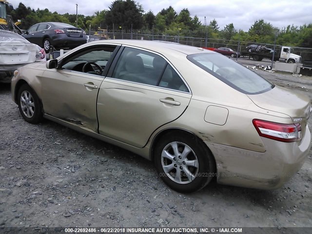 4T1BF3EK0BU170658 - 2011 TOYOTA CAMRY SE/LE/XLE ოქროსფერი ფოტო 3