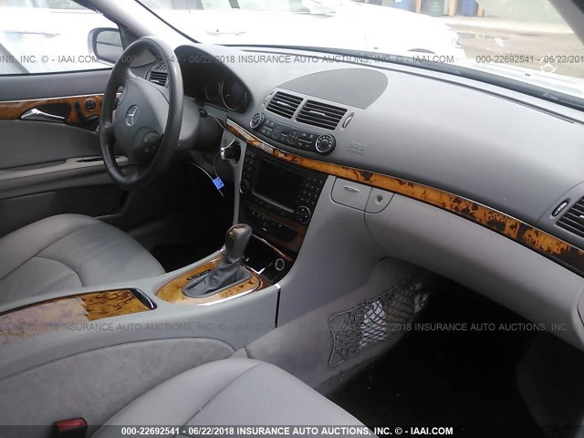 WDBUF26J96A945204 - 2006 MERCEDES-BENZ E 320 CDI SILVER photo 5