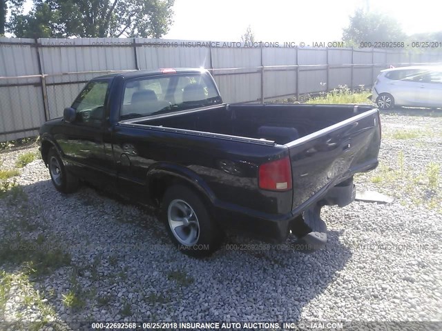 1GCCS1444W8221573 - 1998 CHEVROLET S TRUCK S10 BLACK photo 3