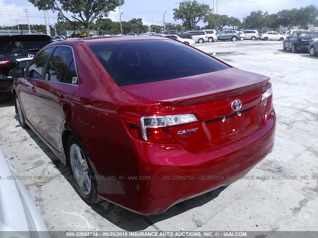 4T1BF1FK8DU646631 - 2013 TOYOTA CAMRY L/SE/LE/XLE 红色 照片 3