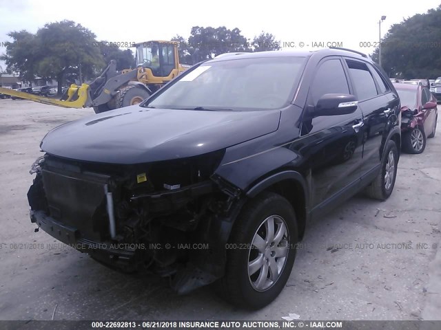 5XYKT4A15BG029649 - 2011 KIA SORENTO LX GRAY photo 2