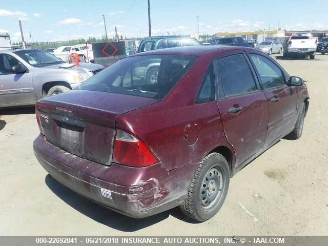 1FAHP34N37W294027 - 2007 FORD FOCUS ZX4/S/SE/SES 红色 照片 4