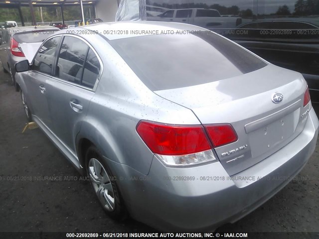 4S3BMBA67B3241602 - 2011 SUBARU LEGACY 2.5I SILVER photo 3