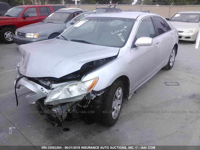 4T4BE46K09R092308 - 2009 TOYOTA CAMRY SE/LE/XLE ვერცხლისფერი ფოტო 2