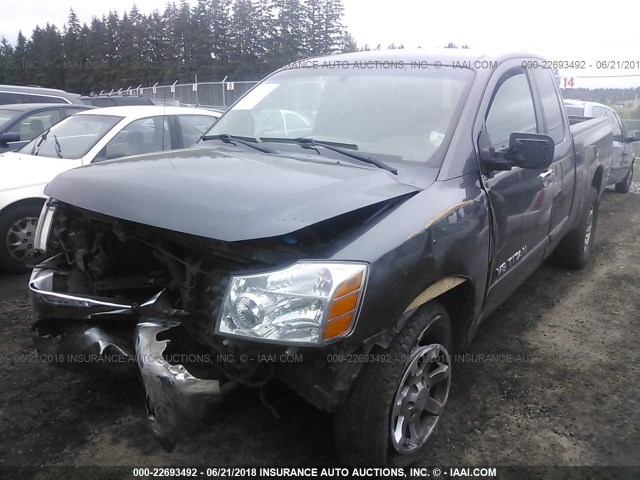 1N6AA06B26N568558 - 2006 NISSAN TITAN XE/SE/LE GRAY photo 2