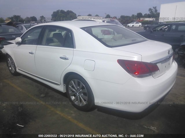 4T1BK3DB1BU388914 - 2011 TOYOTA AVALON LIMITED WHITE photo 3