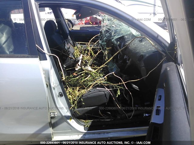 2T1LR30E55C419457 - 2005 TOYOTA COROLLA MATRIX XR SILVER photo 5