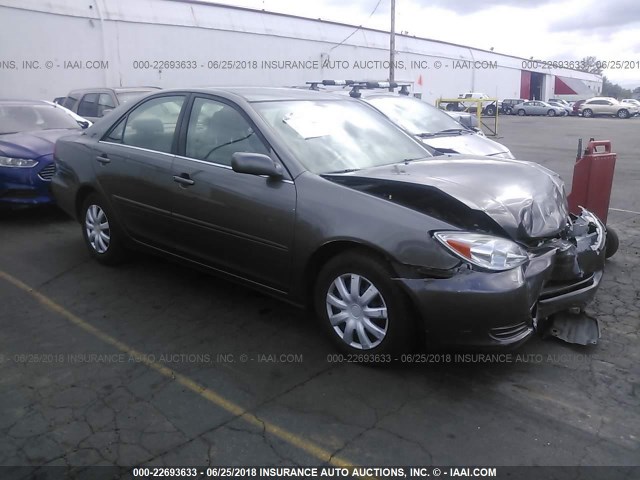 4T1BE32K74U913309 - 2004 TOYOTA CAMRY LE/XLE/SE 灰色 照片 1