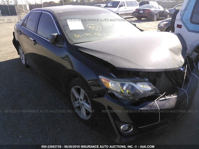 4T1BF1FK5CU057342 - 2012 TOYOTA CAMRY SE/LE/XLE BLACK photo 1
