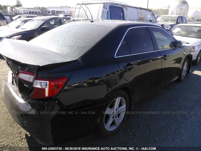 4T1BF1FK5CU057342 - 2012 TOYOTA CAMRY SE/LE/XLE BLACK photo 4