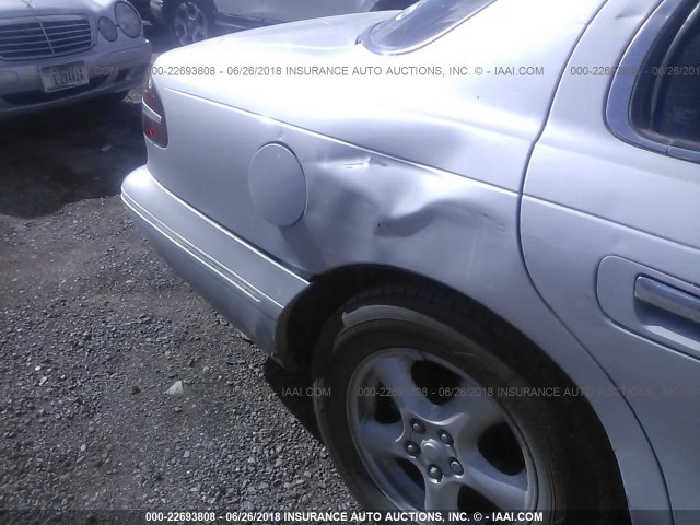 1LNLM97V3VY608879 - 1997 LINCOLN CONTINENTAL  Күміс фото 6