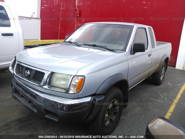 1N6ED26TXYC415101 - 2000 NISSAN FRONTIER KING CAB XE/KING CAB SE SILVER photo 2