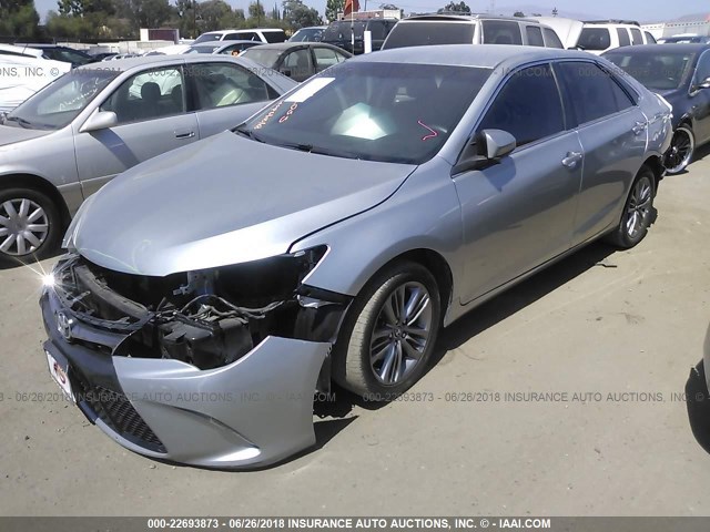 4T1BF1FKXGU535440 - 2016 TOYOTA CAMRY LE/XLE/SE/XSE 银色 照片 2